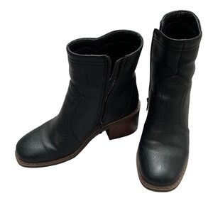 Baretraps Womens Black Leather Boots sz 5.5